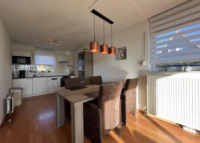 بيت للعطل Aan De Kis